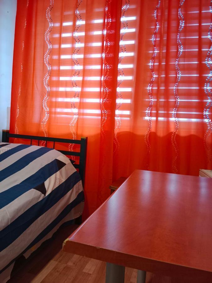 La Madriguera Bed and Breakfast Raszyn Exteriör bild